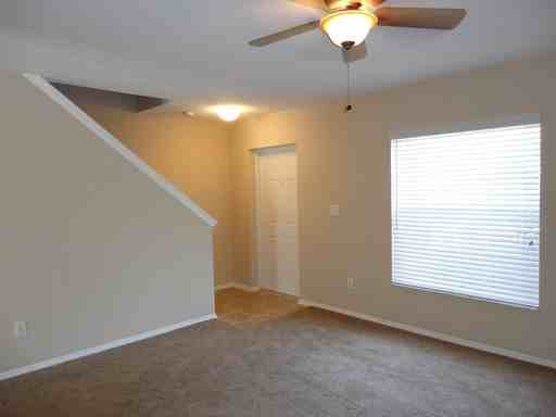 2050 Harcourt Pl - Photo 2 of 19