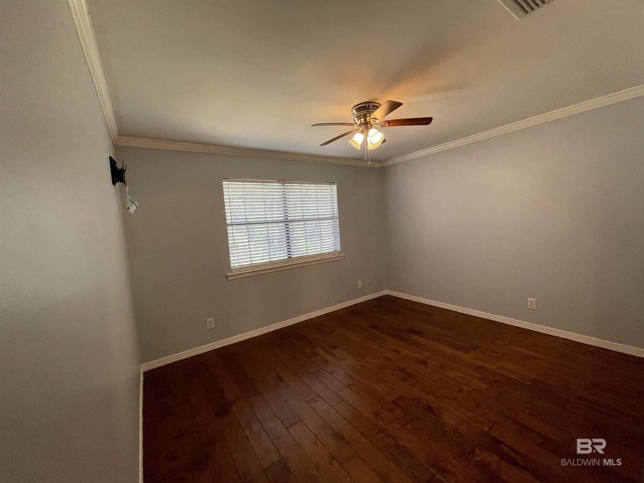 353 South School Street - Photo 6 of 23