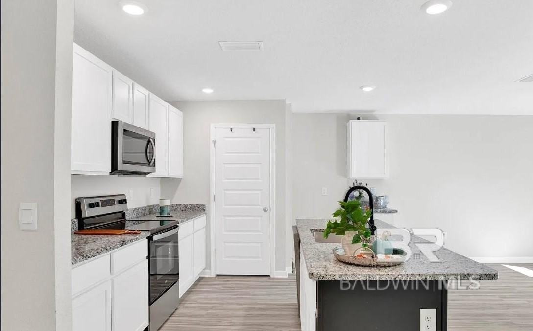 12698 Mikado Cir - Photo 7 of 26