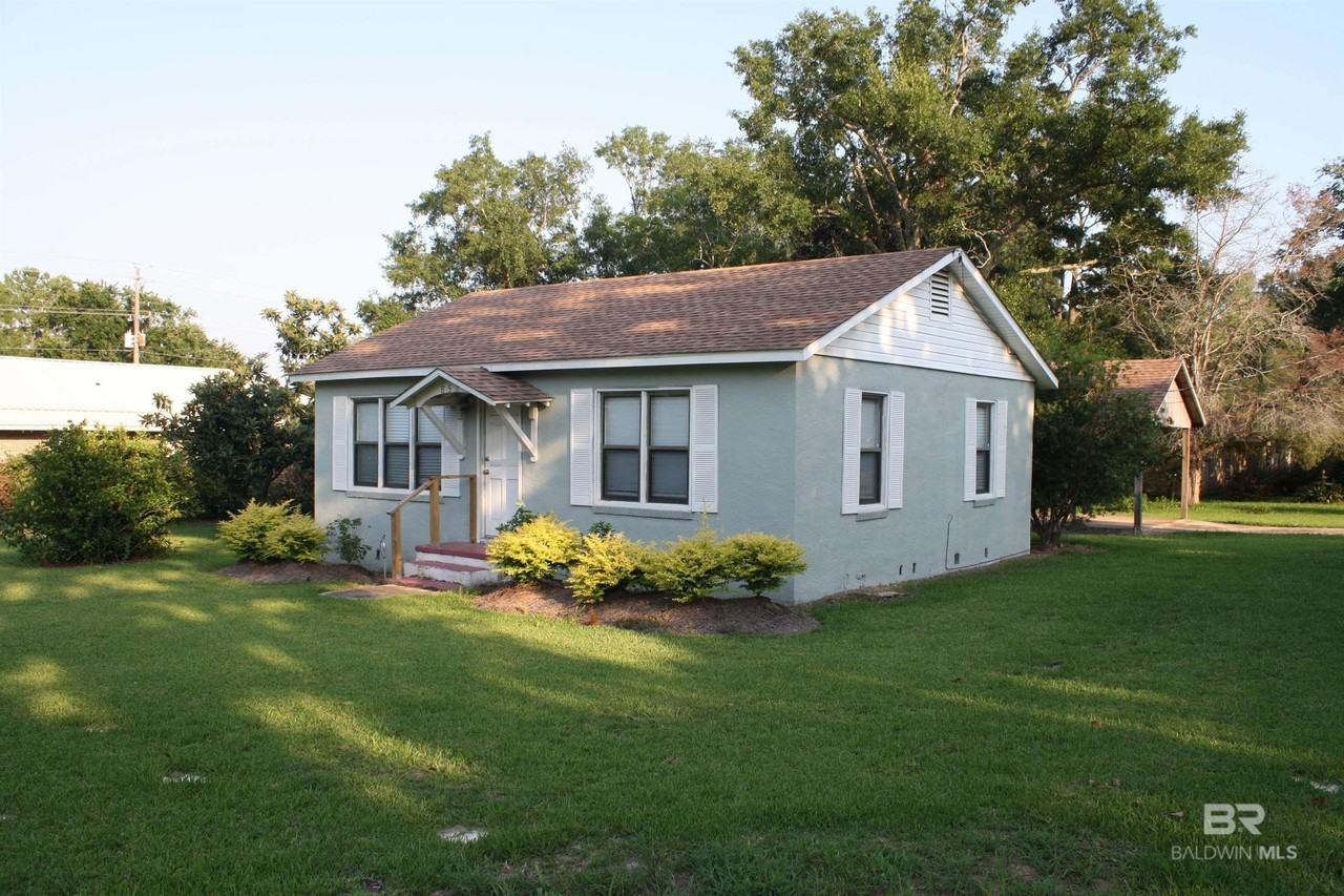 852 Prospect Street - Photo 2 of 22