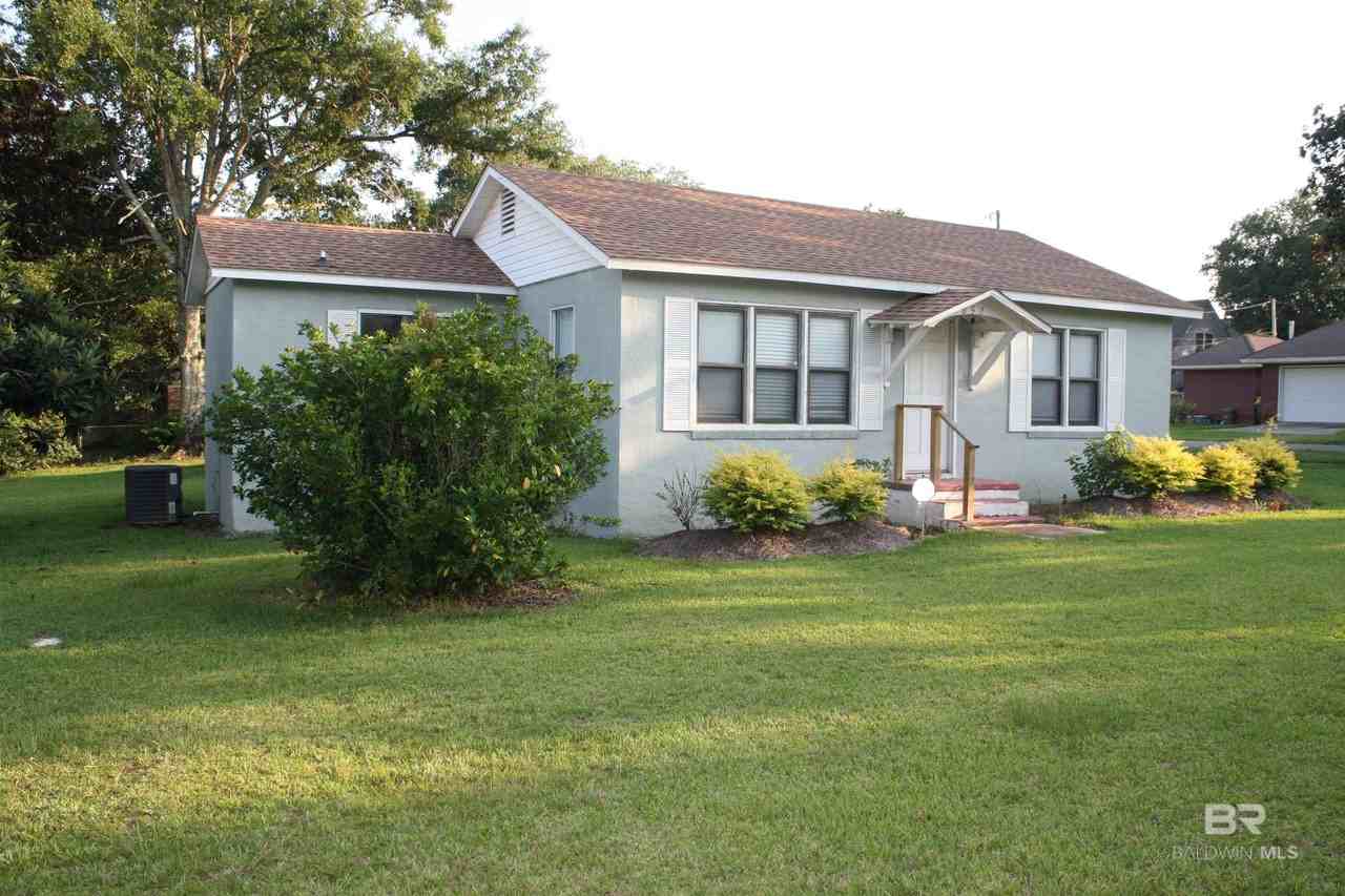 852 Prospect Street - Photo 3 of 22