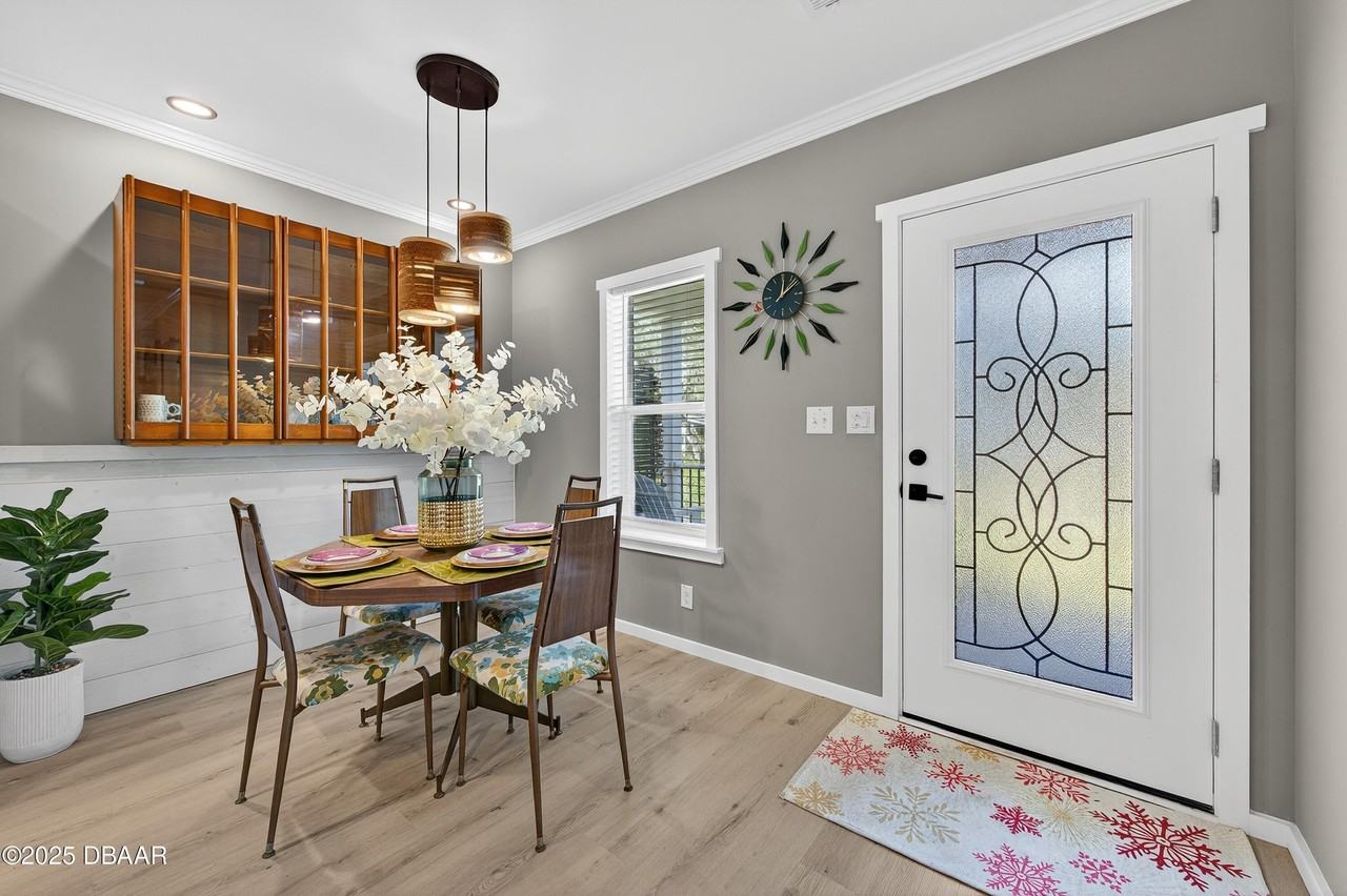 121 12th Street - Photo 3 of 26