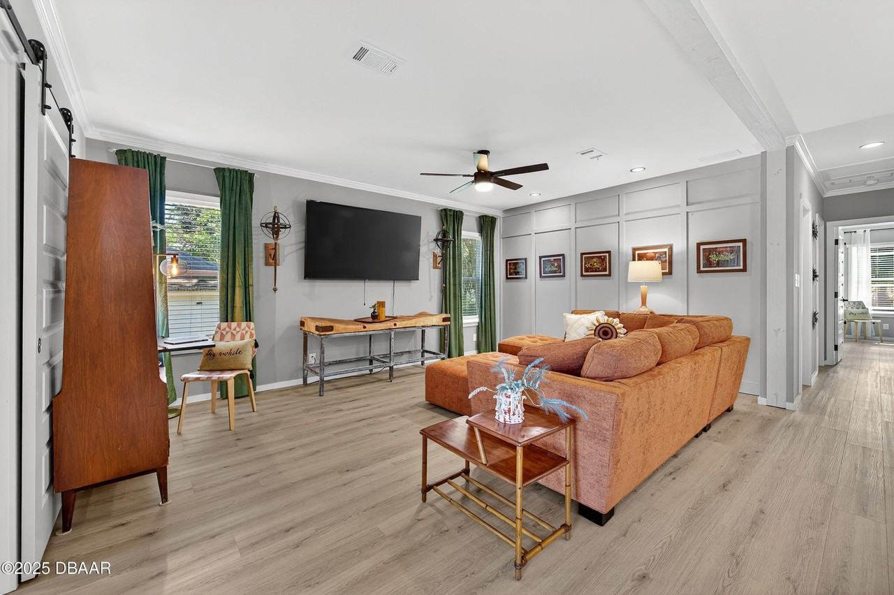 121 12th Street - Photo 4 of 26