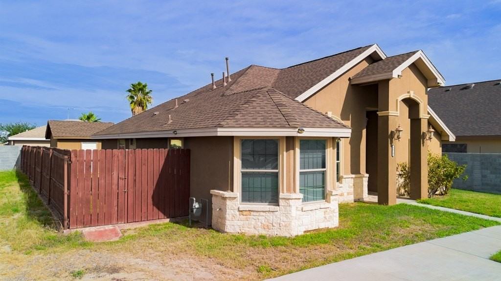 2677 Fox Cove Dr - Photo 2 of 35