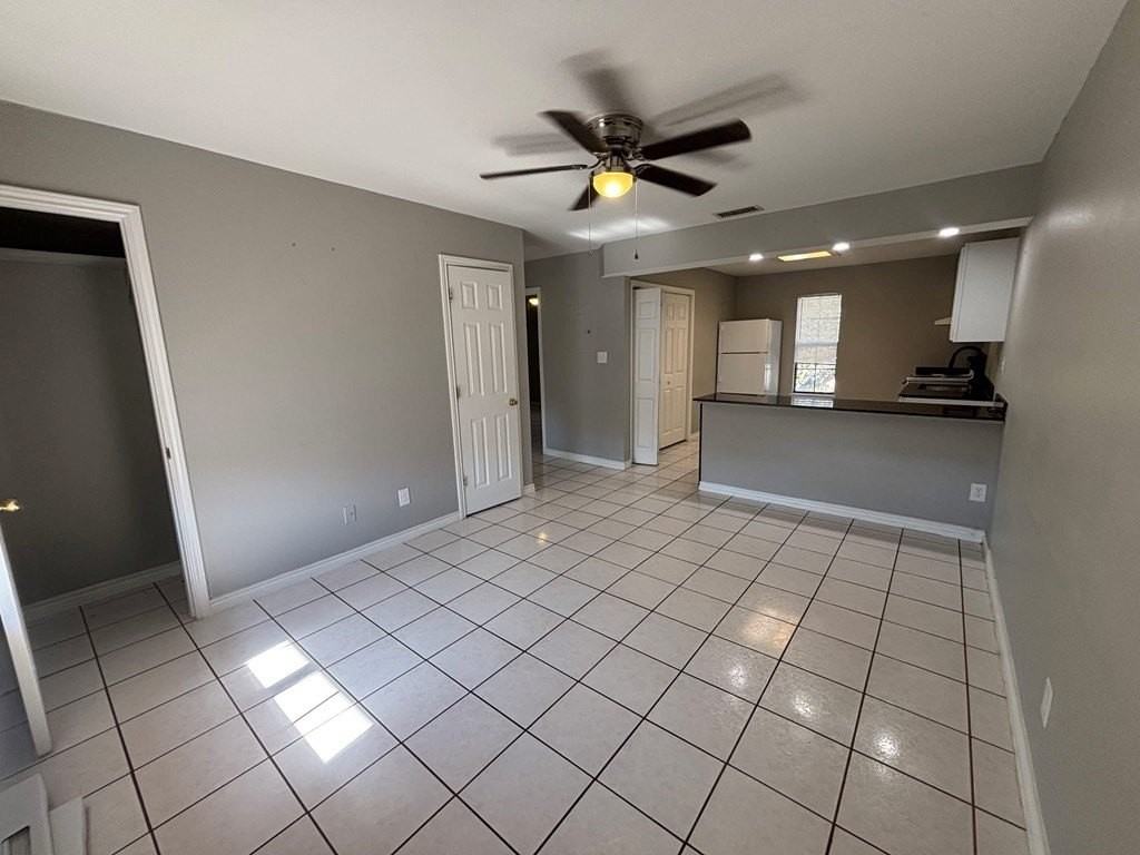 2267 N Veterans Blvd - Photo 3 of 12