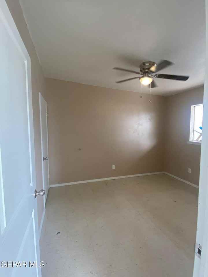 417 Gorman St Apt 4 #4 - Photo 4 of 9