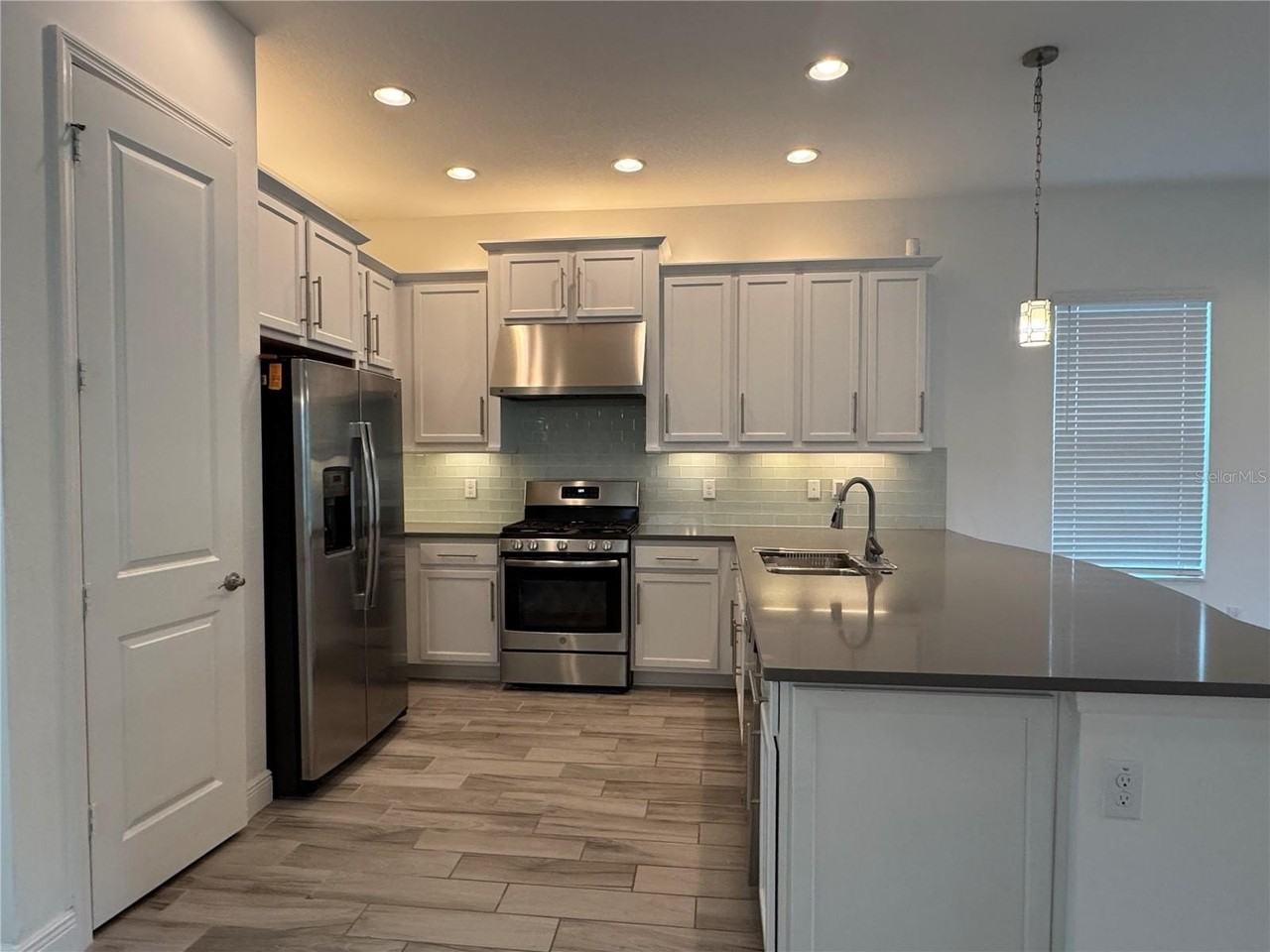 30788 Lindentree Drive - Photo 3 of 49