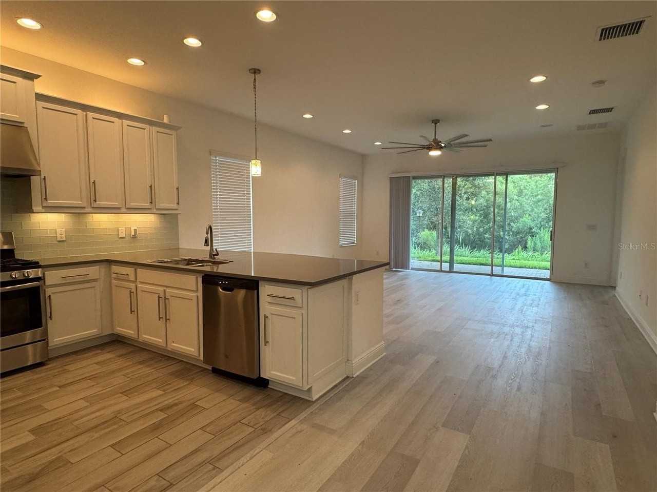 30788 Lindentree Drive - Photo 6 of 49