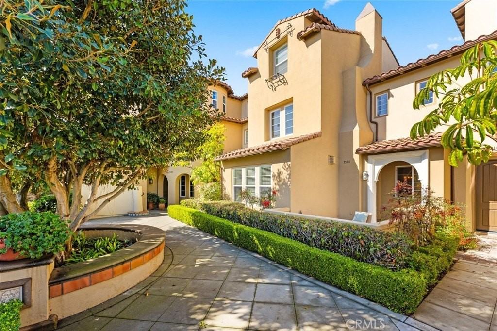 21414 Vera Circle - Photo 3 of 50