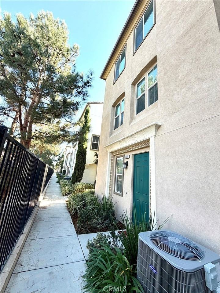 12398 Constellation Street - Photo 3 of 19