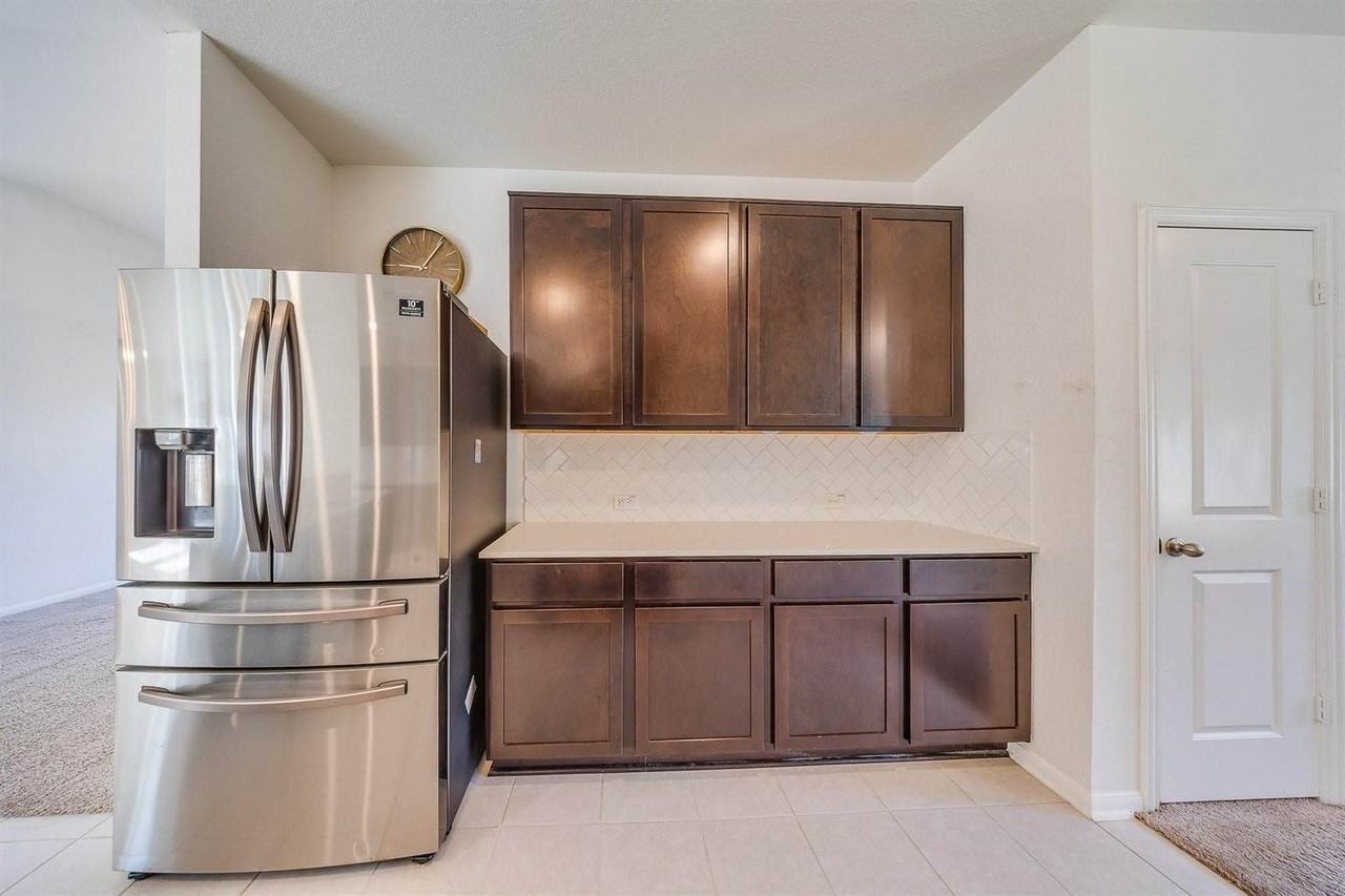 18843 Cedar Birch Lane - Photo 7 of 19