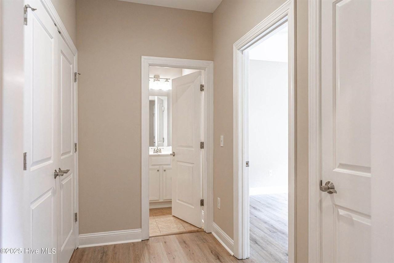 25 Elk Ridge Ln - Photo 4 of 40