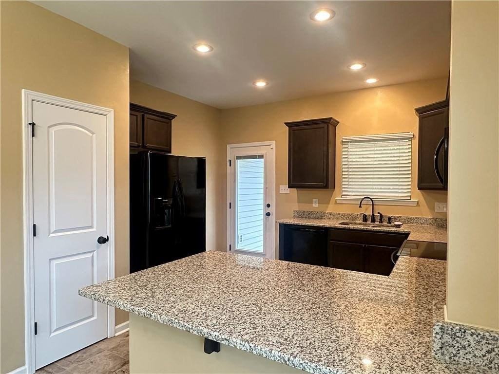 Lamonte Ln - Photo 4 of 15