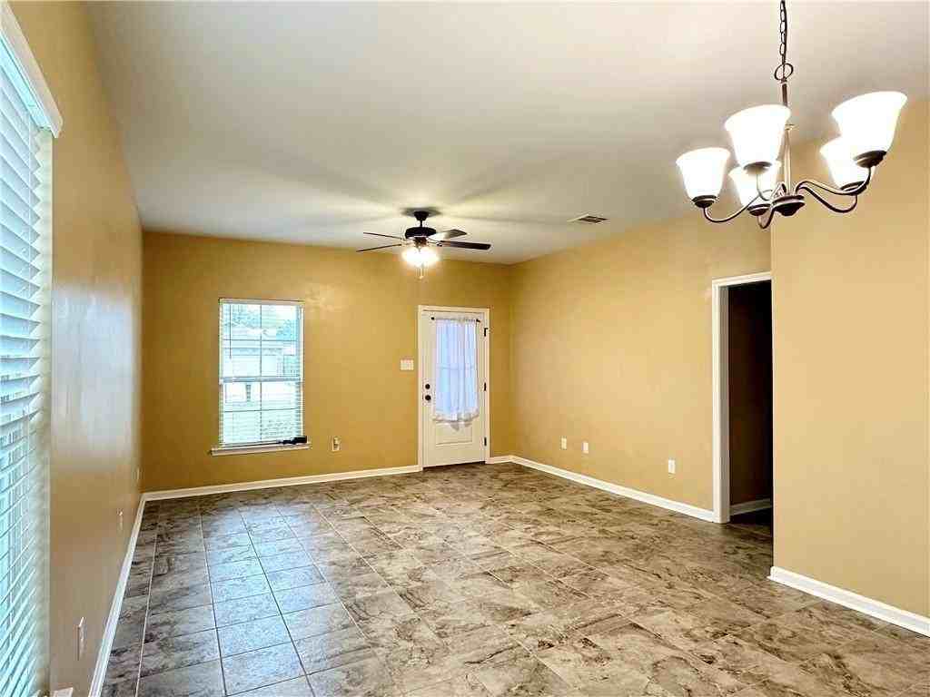 Lamonte Ln - Photo 6 of 15