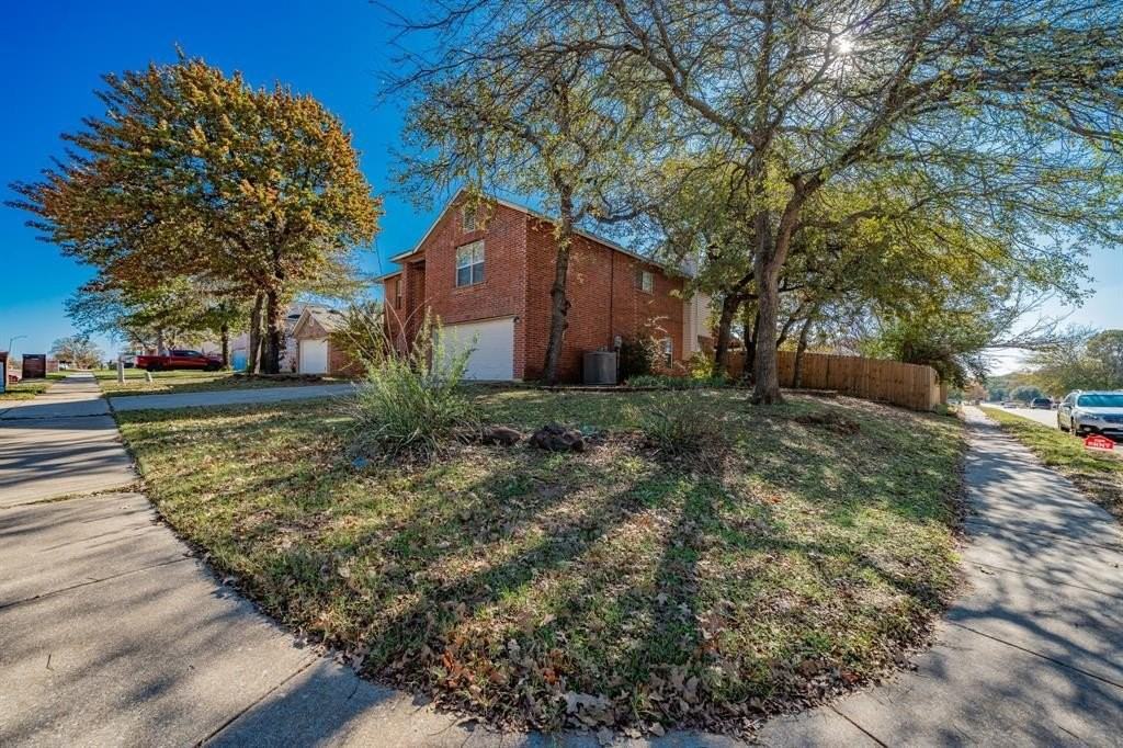 2001 Barton Springs Dr - Photo 5 of 37