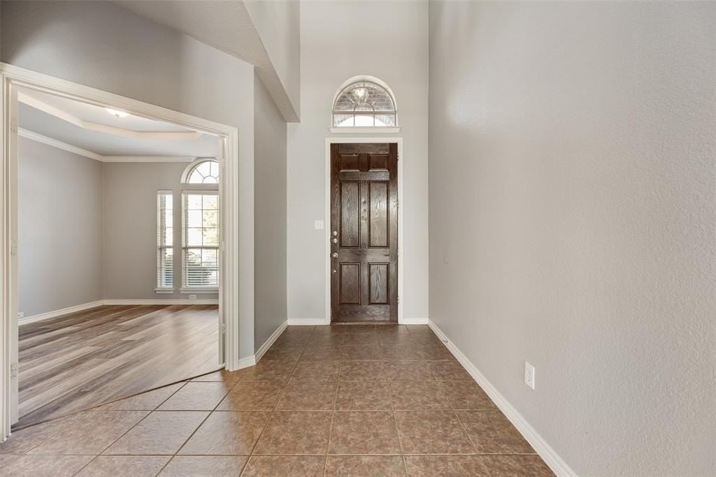 213 Palomino Lane - Photo 3 of 40