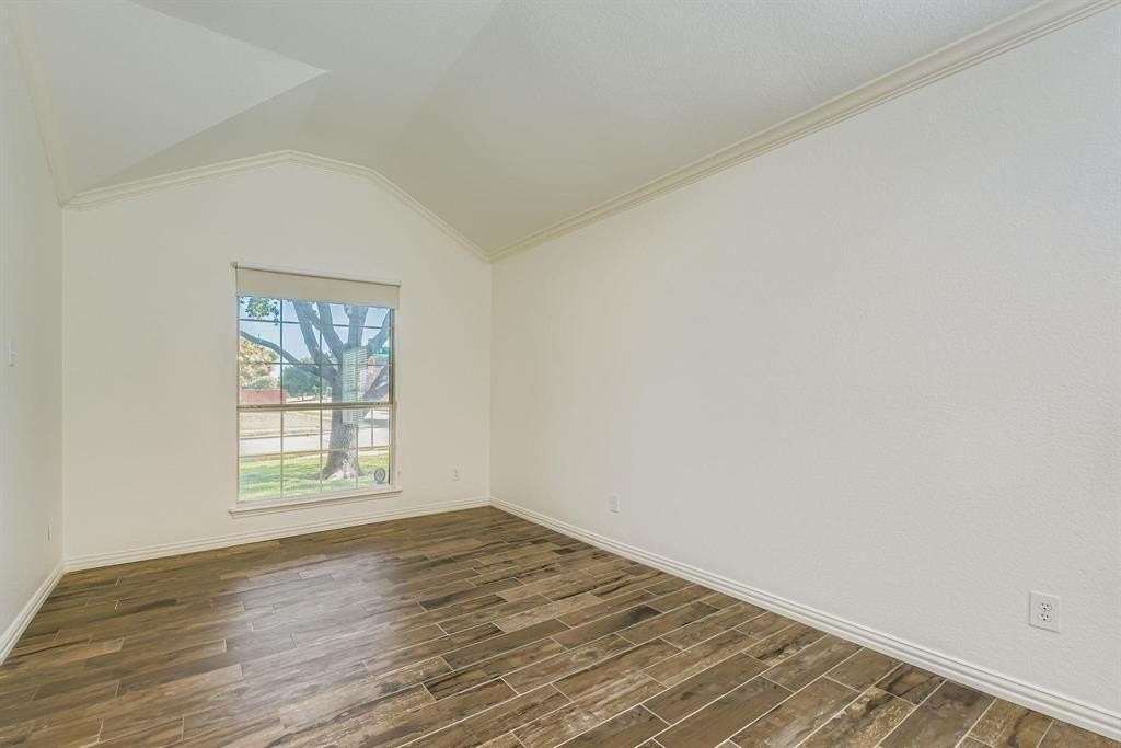 12407 Hawk Creek Drive - Photo 3 of 33