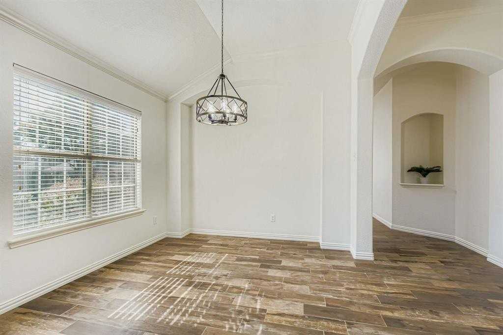 12407 Hawk Creek Drive - Photo 5 of 33