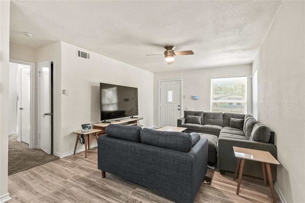 2315 Housley Drive - Photo 5 of 22