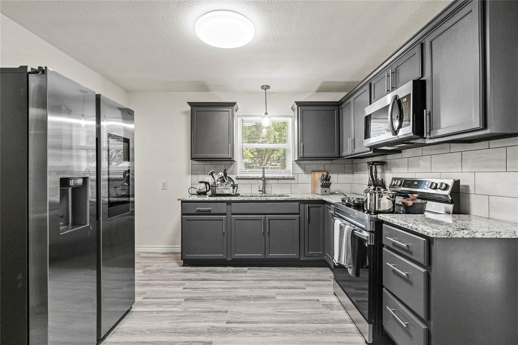 2315 Housley Drive - Photo 7 of 22