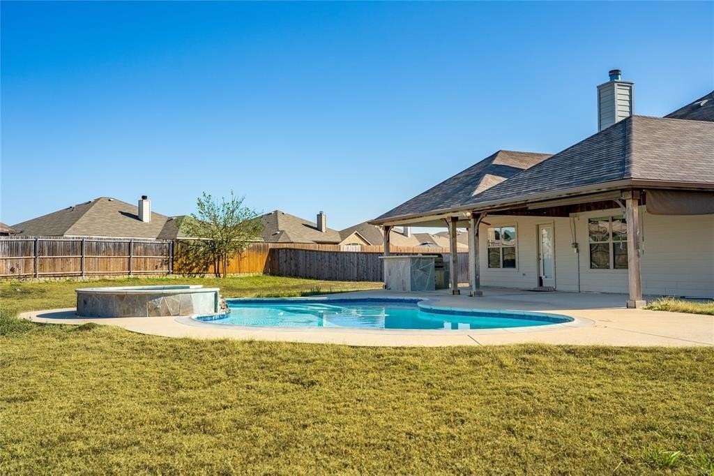 263 Archer Way - Photo 3 of 23