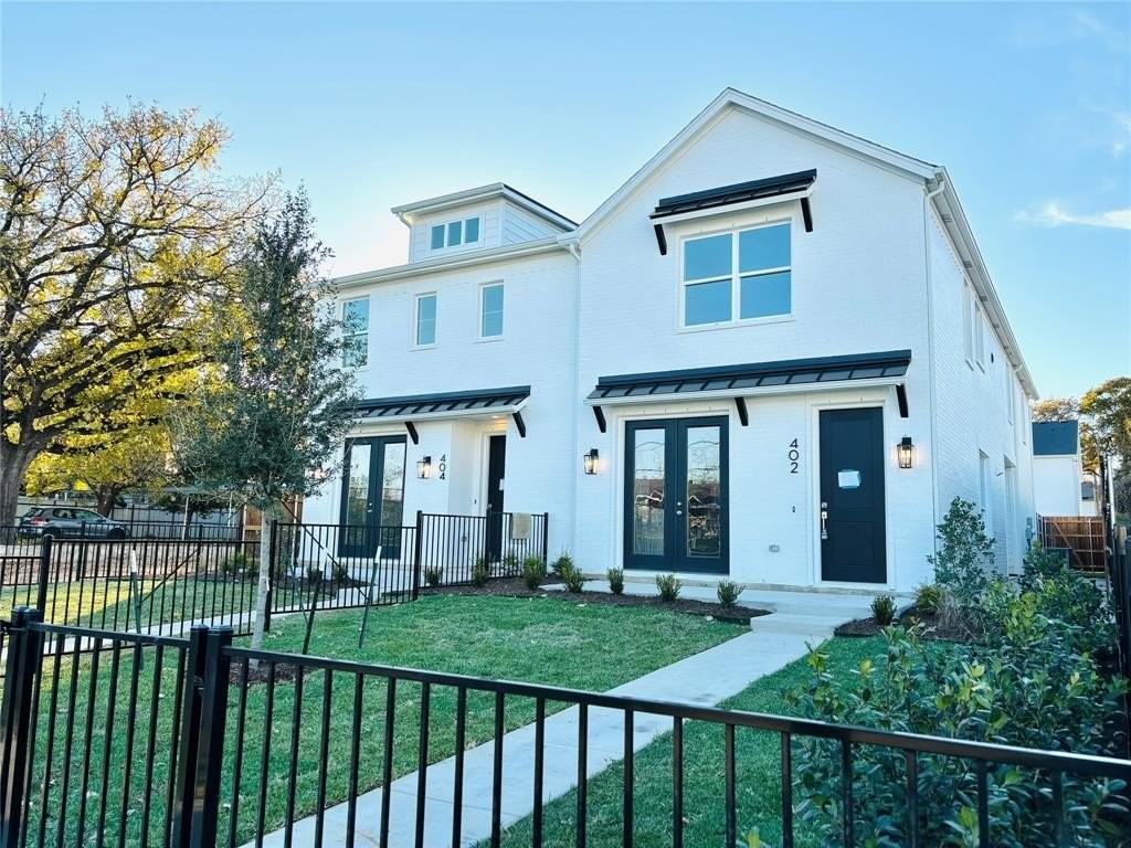 402 Sunset Lane - Photo 2 of 16