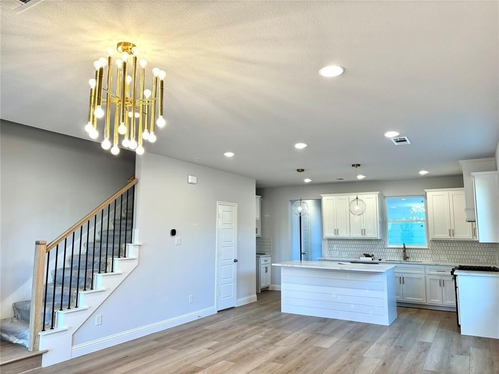 402 Sunset Lane - Photo 5 of 16