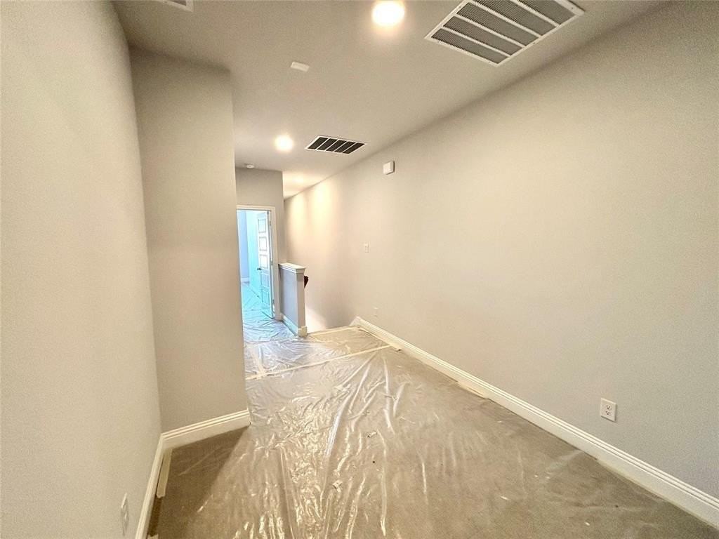 402 Sunset Lane - Photo 6 of 16