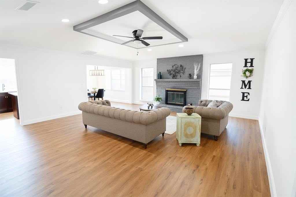 7210 Lakeshore Dr - Photo 3 of 15