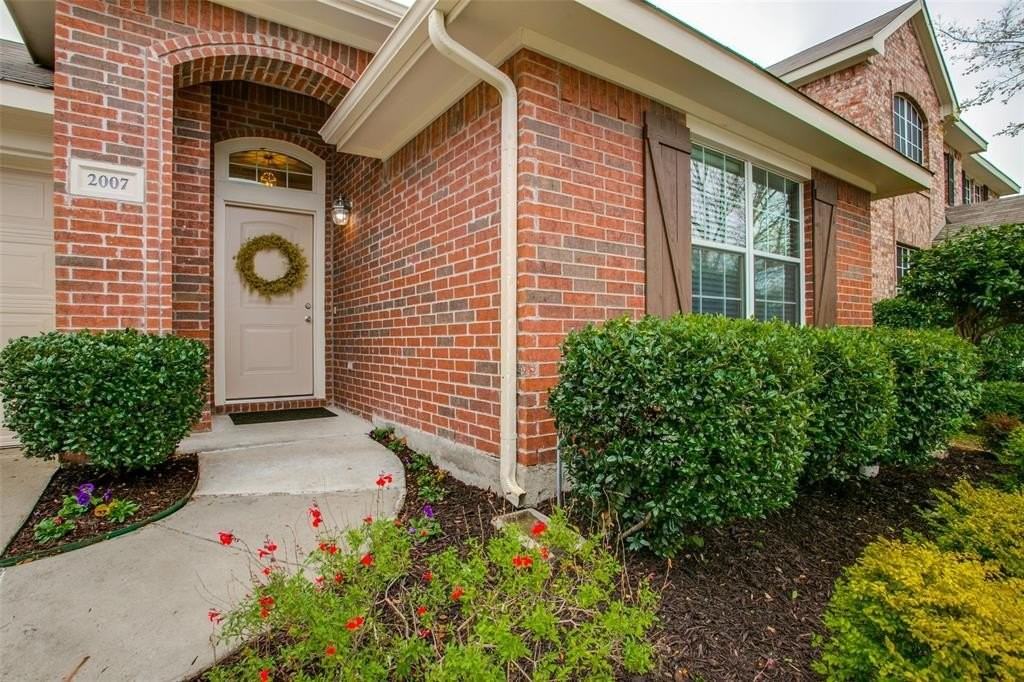 2007 Highlands Drive - Photo 2 of 25