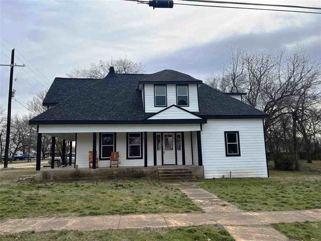 323 E Grand St - Photo 2 of 14