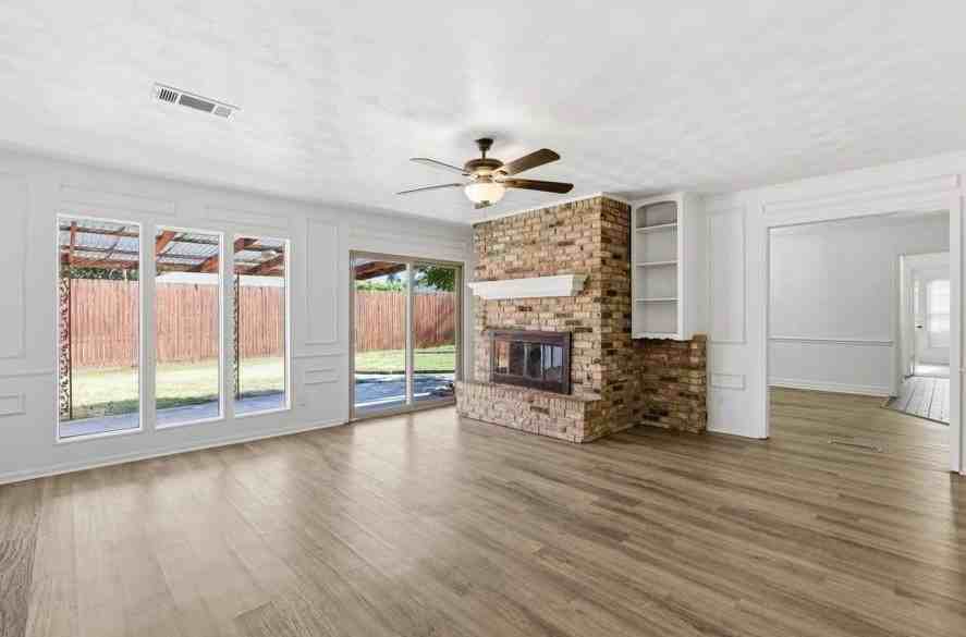 3310 Bryn Mawr Drive - Photo 2 of 15