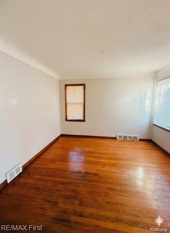 15625 Bringard Dr - Photo 3 of 7