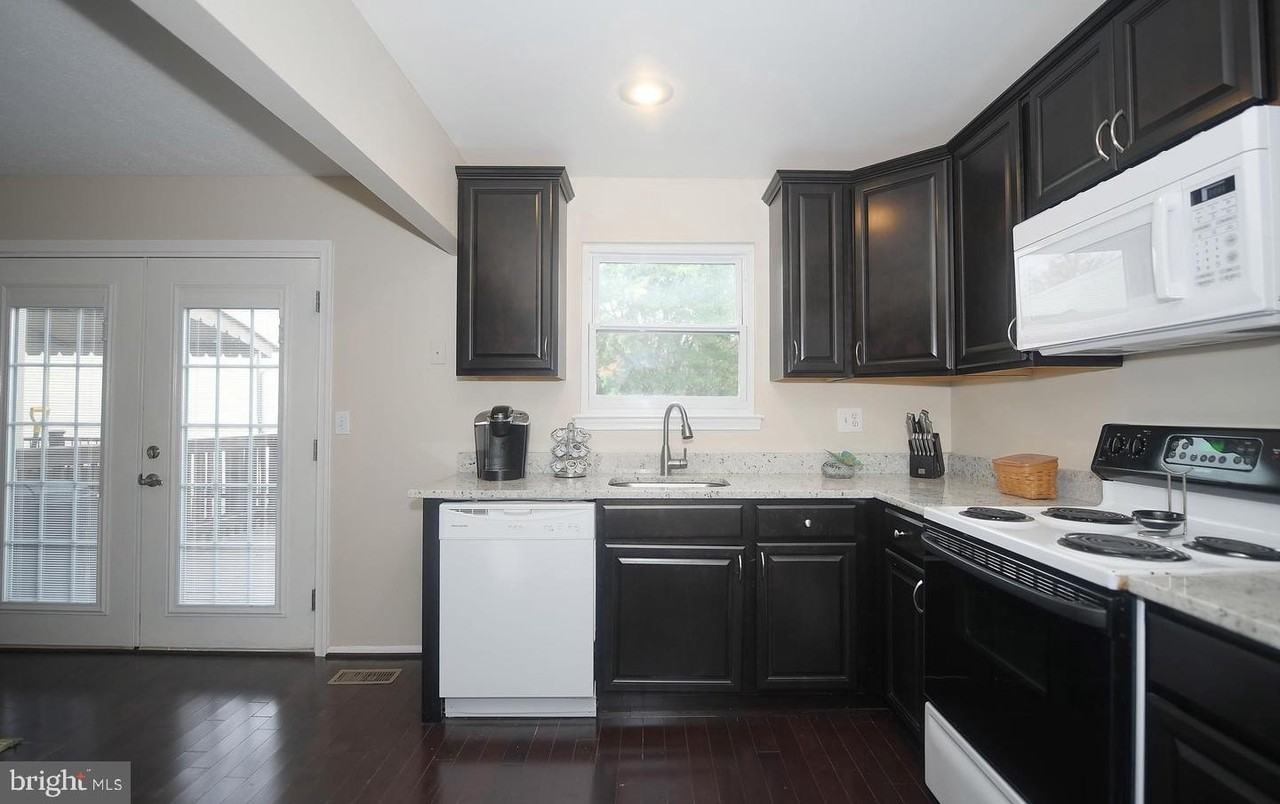 22 Pikehall Place - Photo 5 of 18