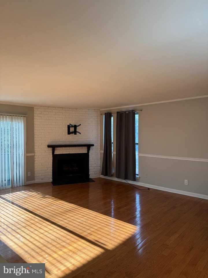 25 CHURCH ROAD MAPLE SHADE NJ #8 unit: #8 #8 - Photo 4 of 21