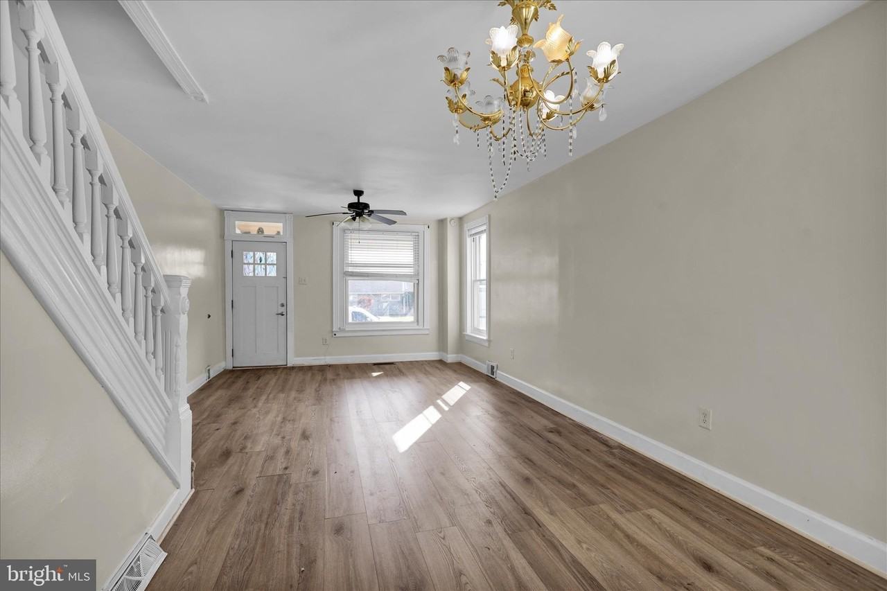 715 Mount Laurel Road - Photo 6 of 24