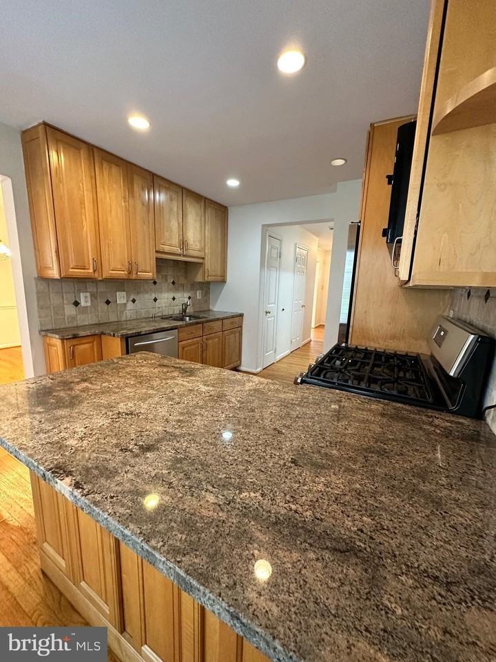 2258 Cartbridge Rd - Photo 7 of 35