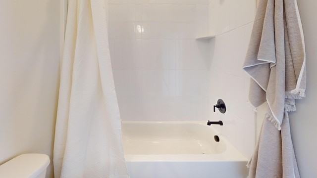 1815 Southeast #521STUDIO - Photo 3 of 14