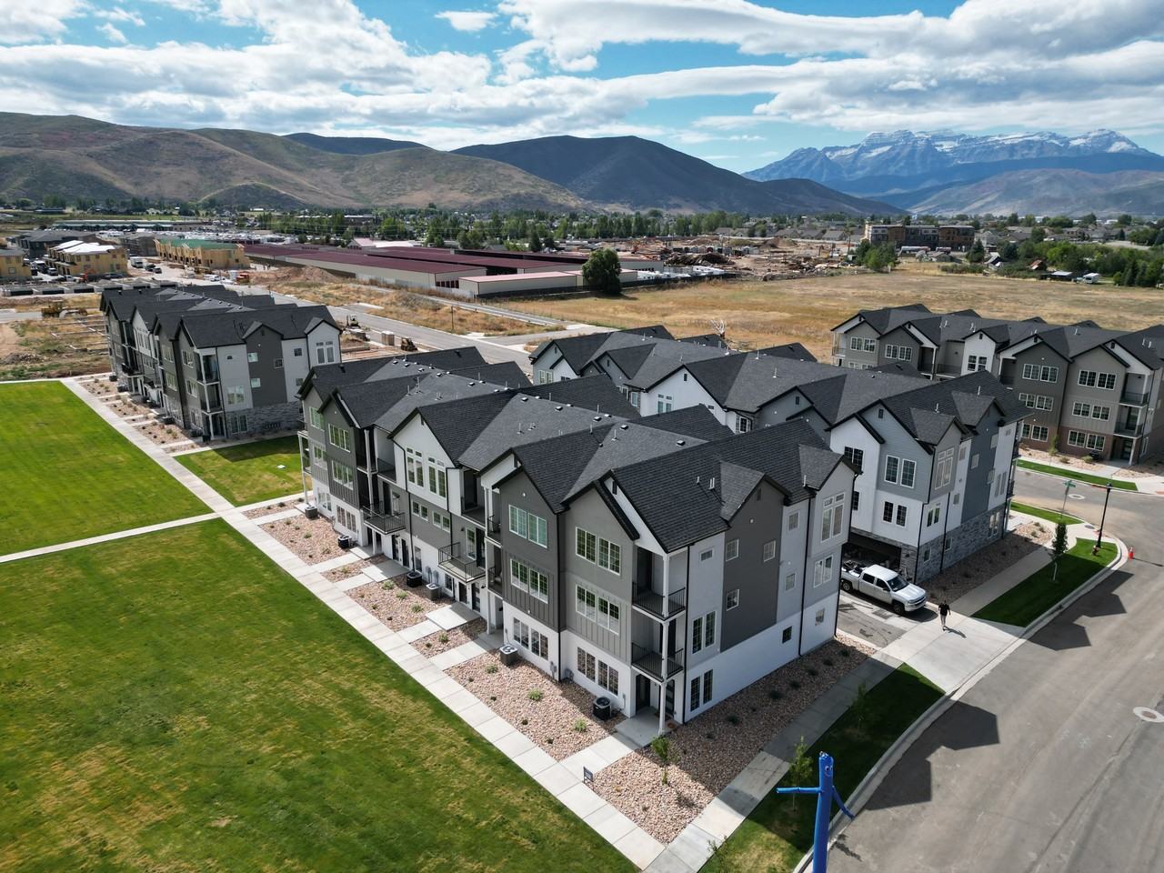 1815 Southeast #521STUDIO - Photo 7 of 14