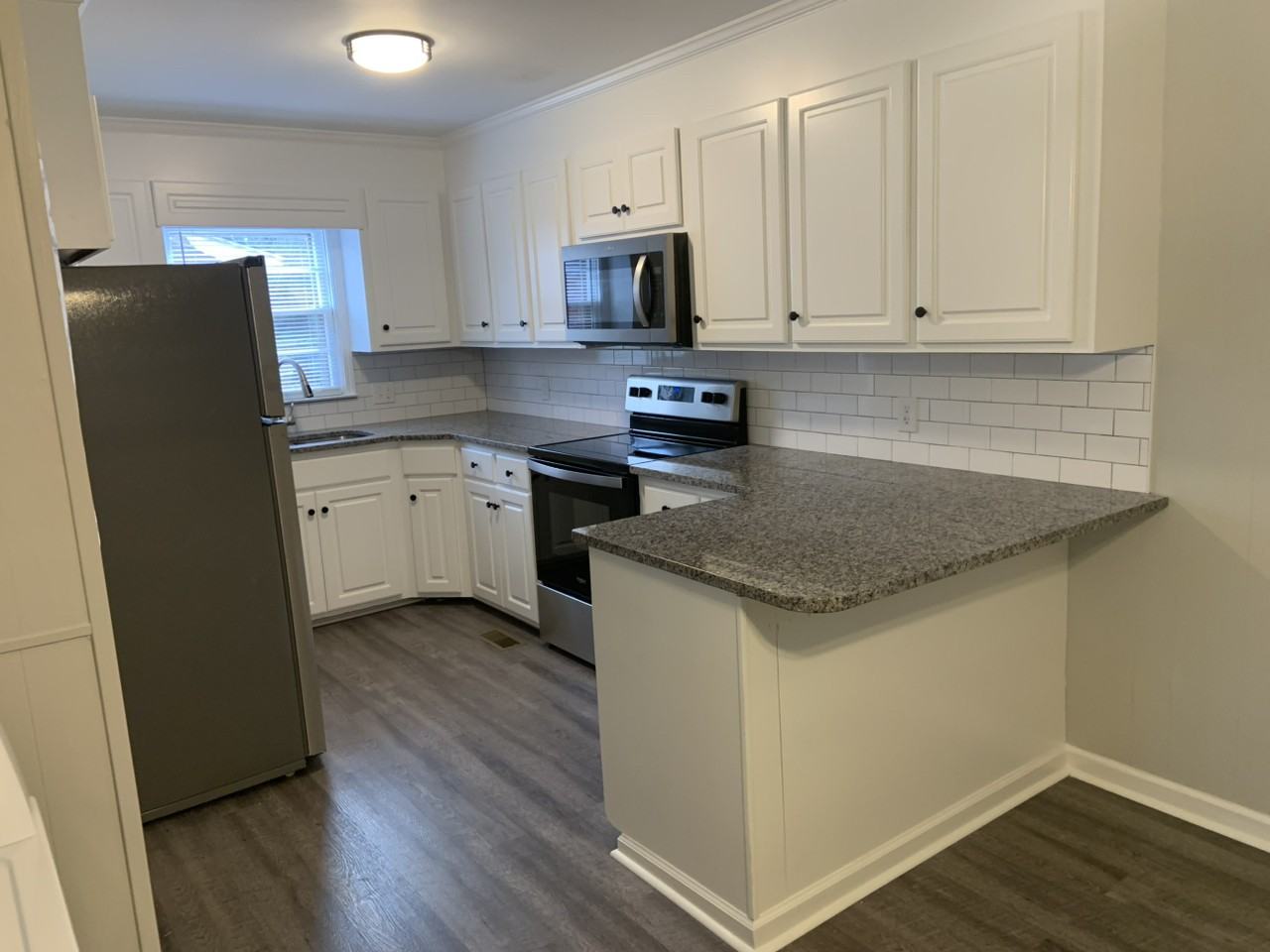 1609 South Lee Drive - Photo 4 of 10