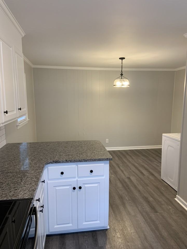 1609 South Lee Drive - Photo 3 of 10