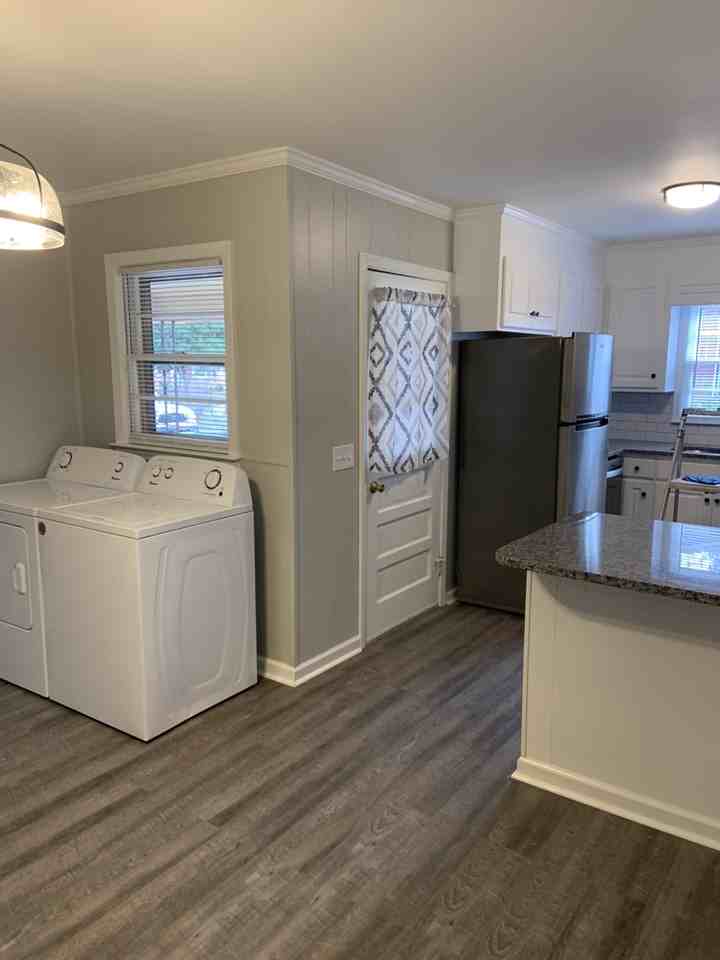 1609 South Lee Drive - Photo 5 of 10