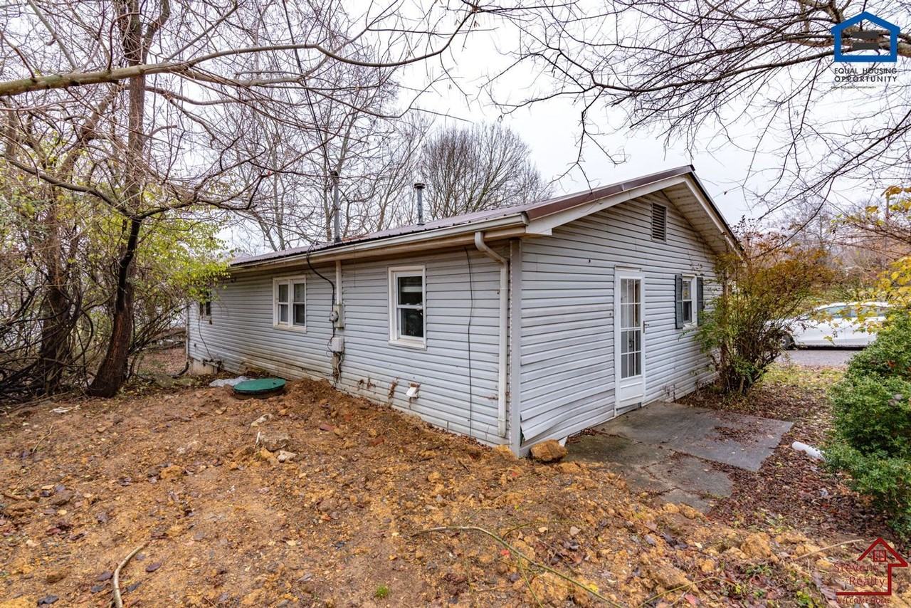 1211 Dale Way - Photo 6 of 32