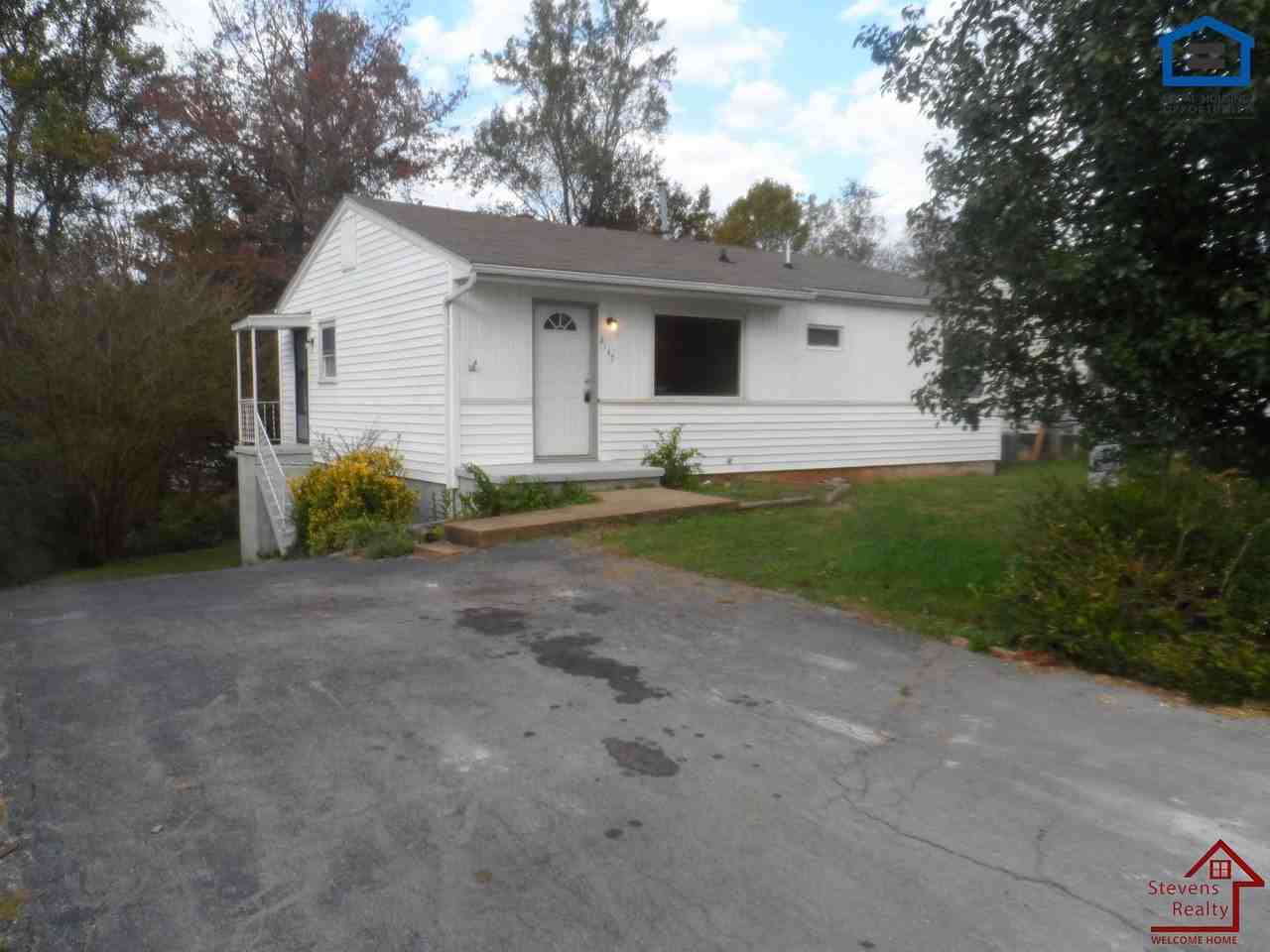 2147 Berea Ave - Photo 2 of 10