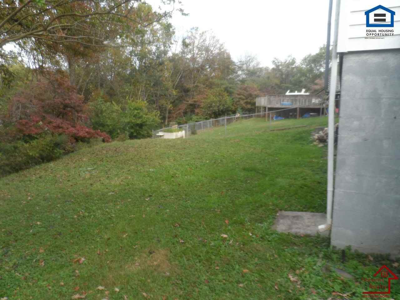 2147 Berea Ave - Photo 5 of 10