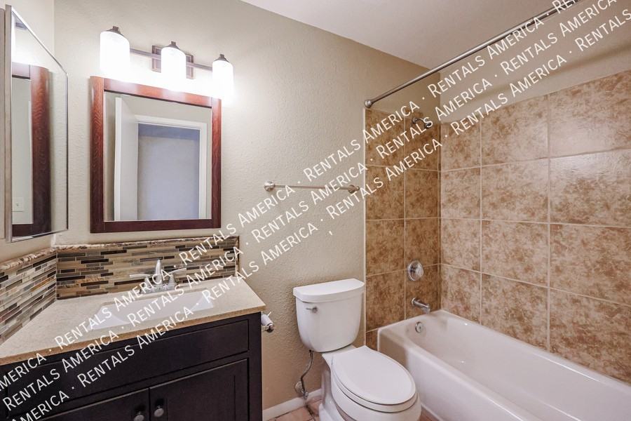 2156 East Yale Drive - Photo 4 of 14