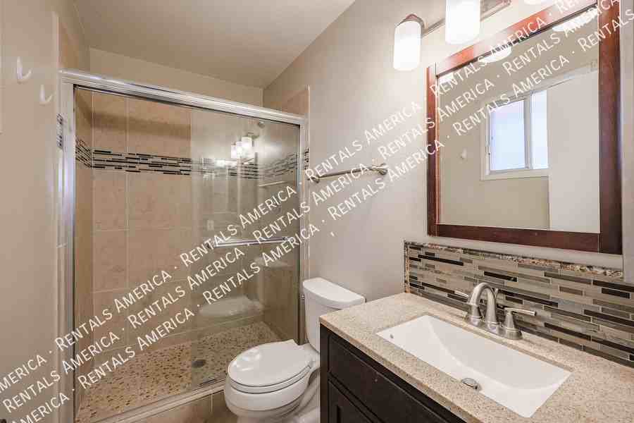 2156 East Yale Drive - Photo 5 of 14