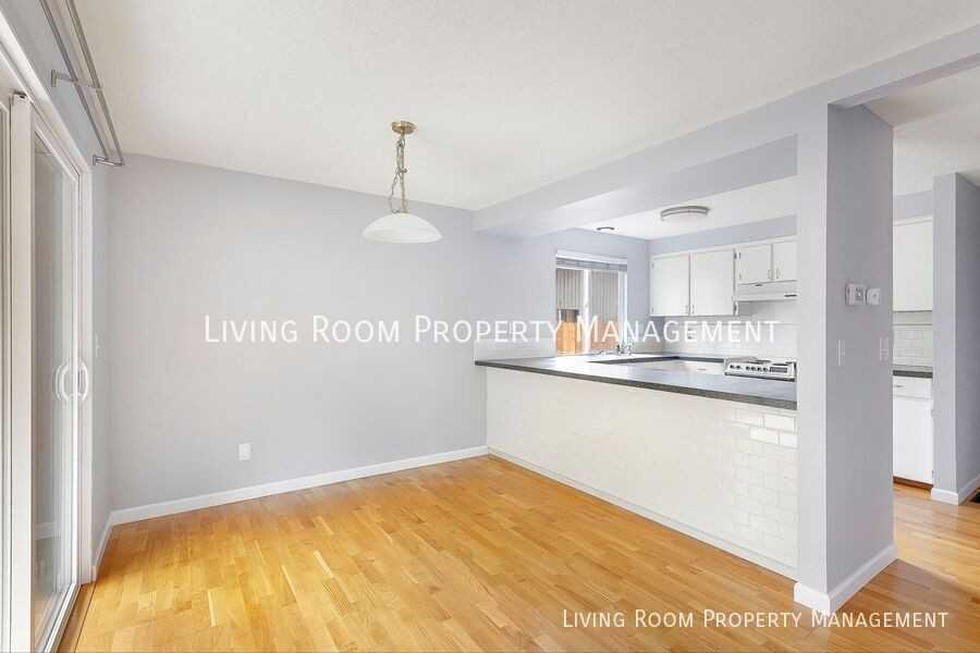 12233 Southeast River Road - Photo 5 of 16