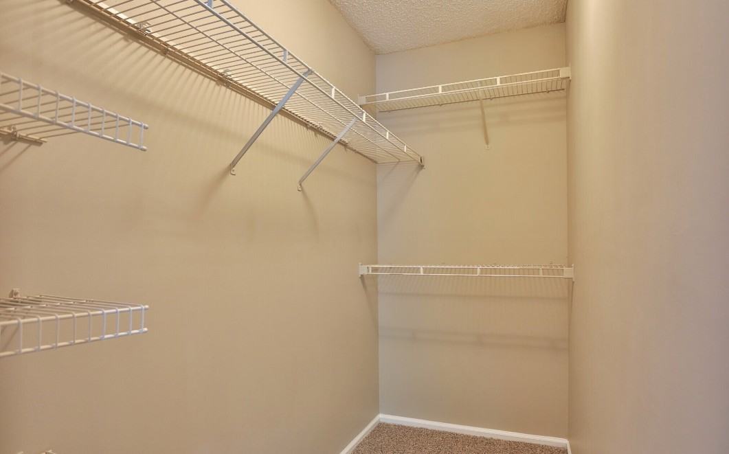 223 Caledon Court #223 - Photo 5 of 6