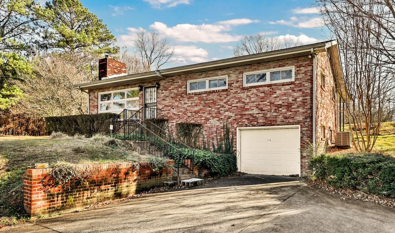 780 Rossview Road - Photo 3 of 40